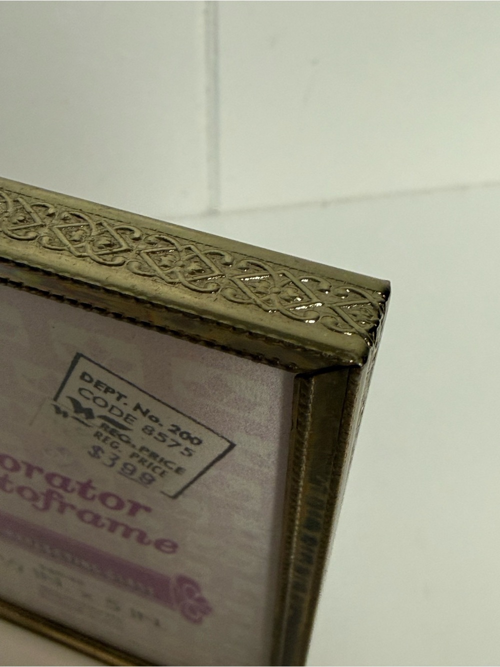 Vintage Goldtone Triple Hinged Picture Frame | Holds Three 3.5x5 Photos NOS NWT - Picture 2 of 12